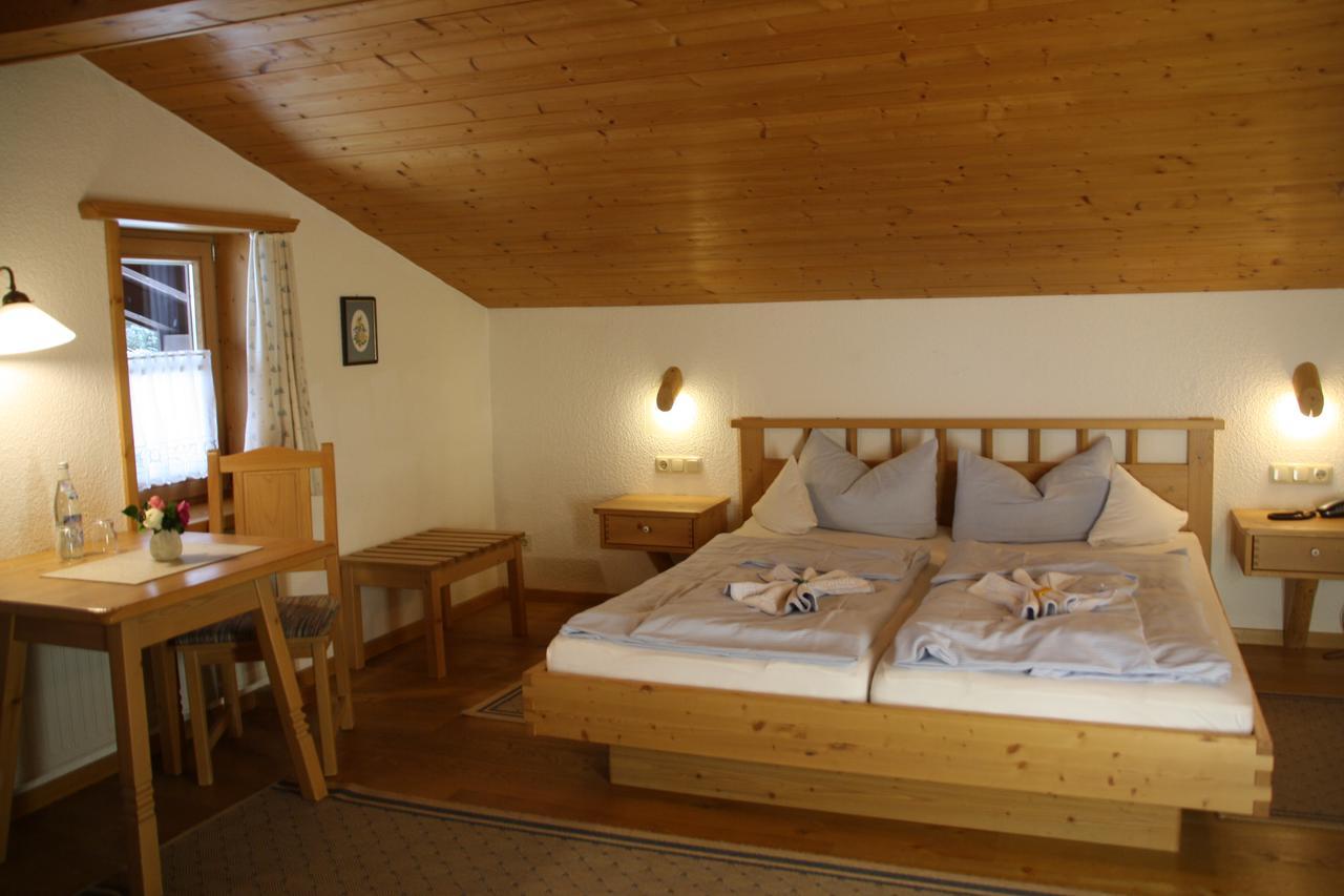 Pension Schusterpeter Bad Tölz Esterno foto
