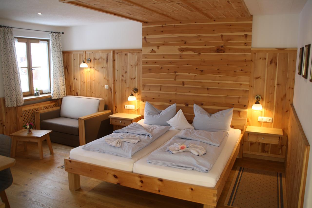 Pension Schusterpeter Bad Tölz Esterno foto