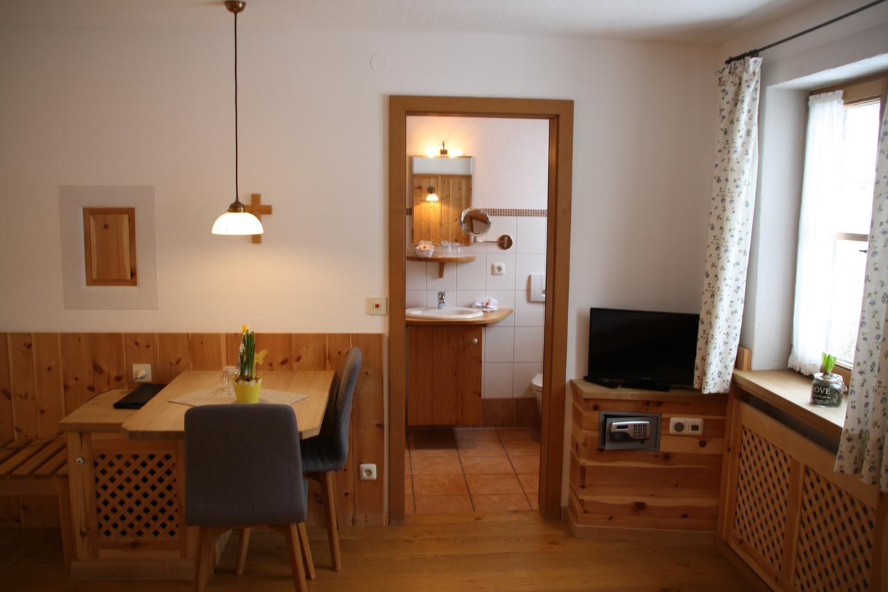Pension Schusterpeter Bad Tölz Esterno foto