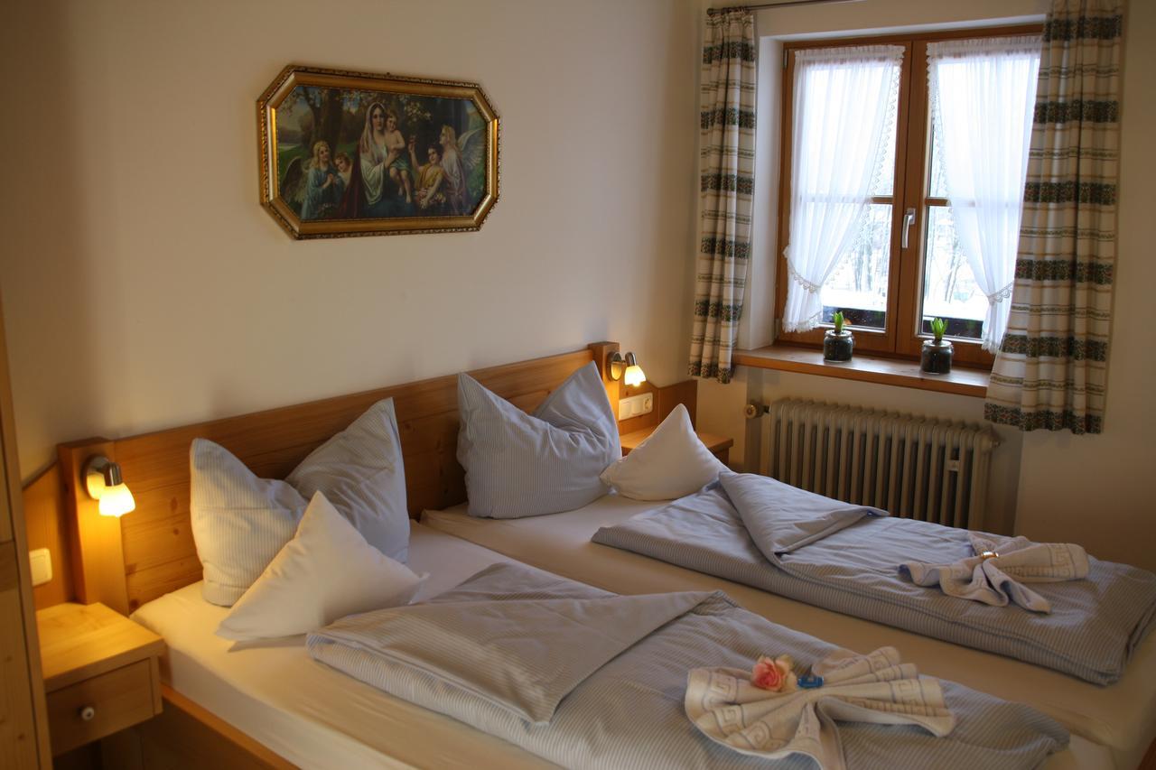 Pension Schusterpeter Bad Tölz Esterno foto